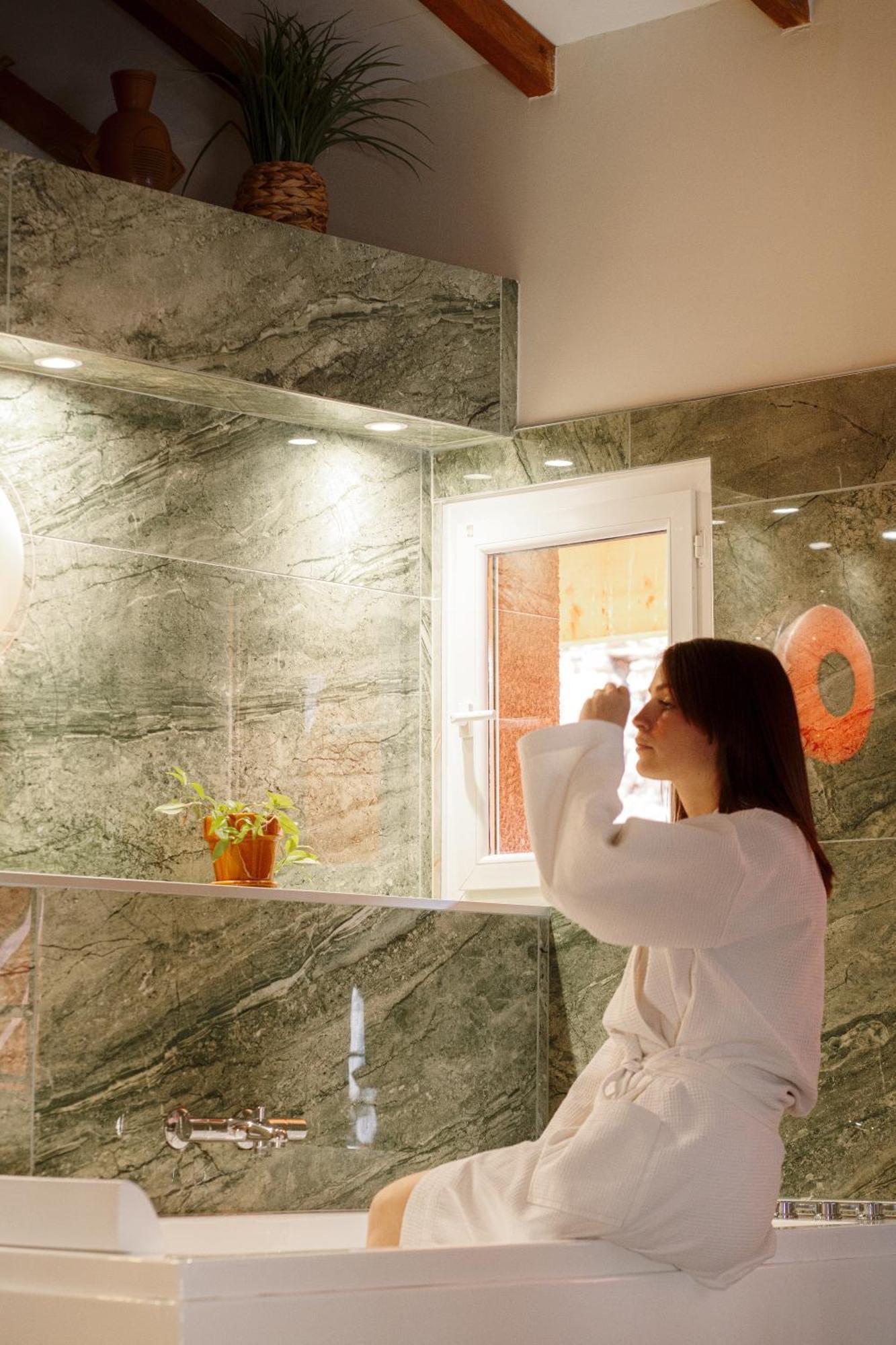 Appart Hotel Le 8 La Suite & Spa - Parking Gratuit - Mâcon Εξωτερικό φωτογραφία